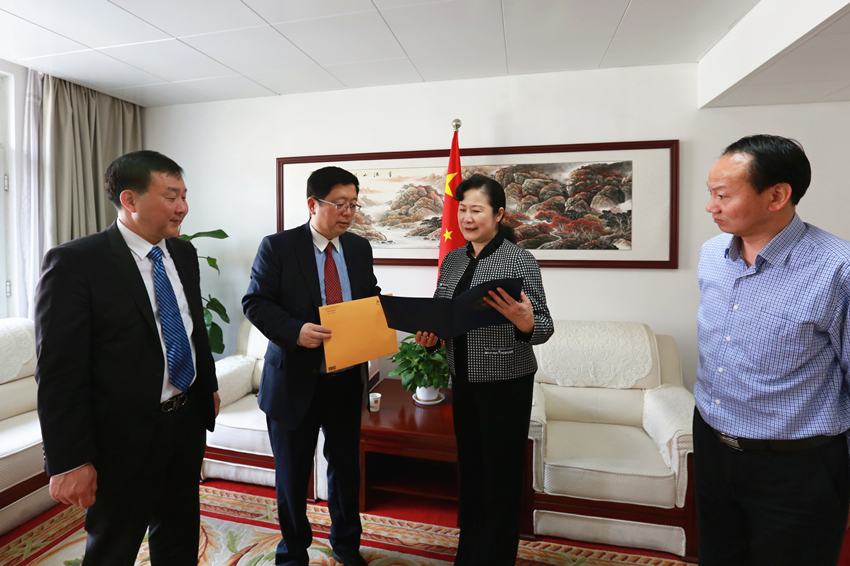 1R6A7118_副本_副本.jpg 1R6A7118_副本_副本.jpg