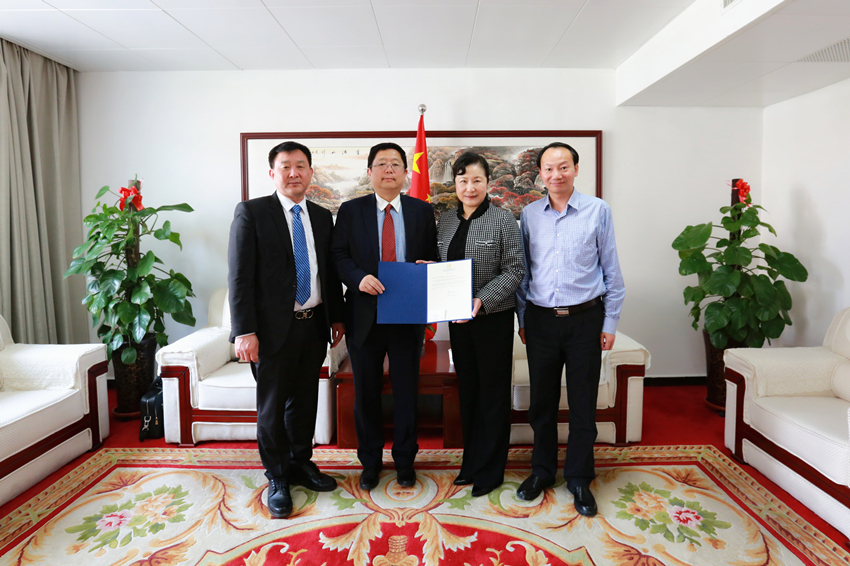 1R6A7132_副本_副本.jpg 1R6A7132_副本_副本.jpg