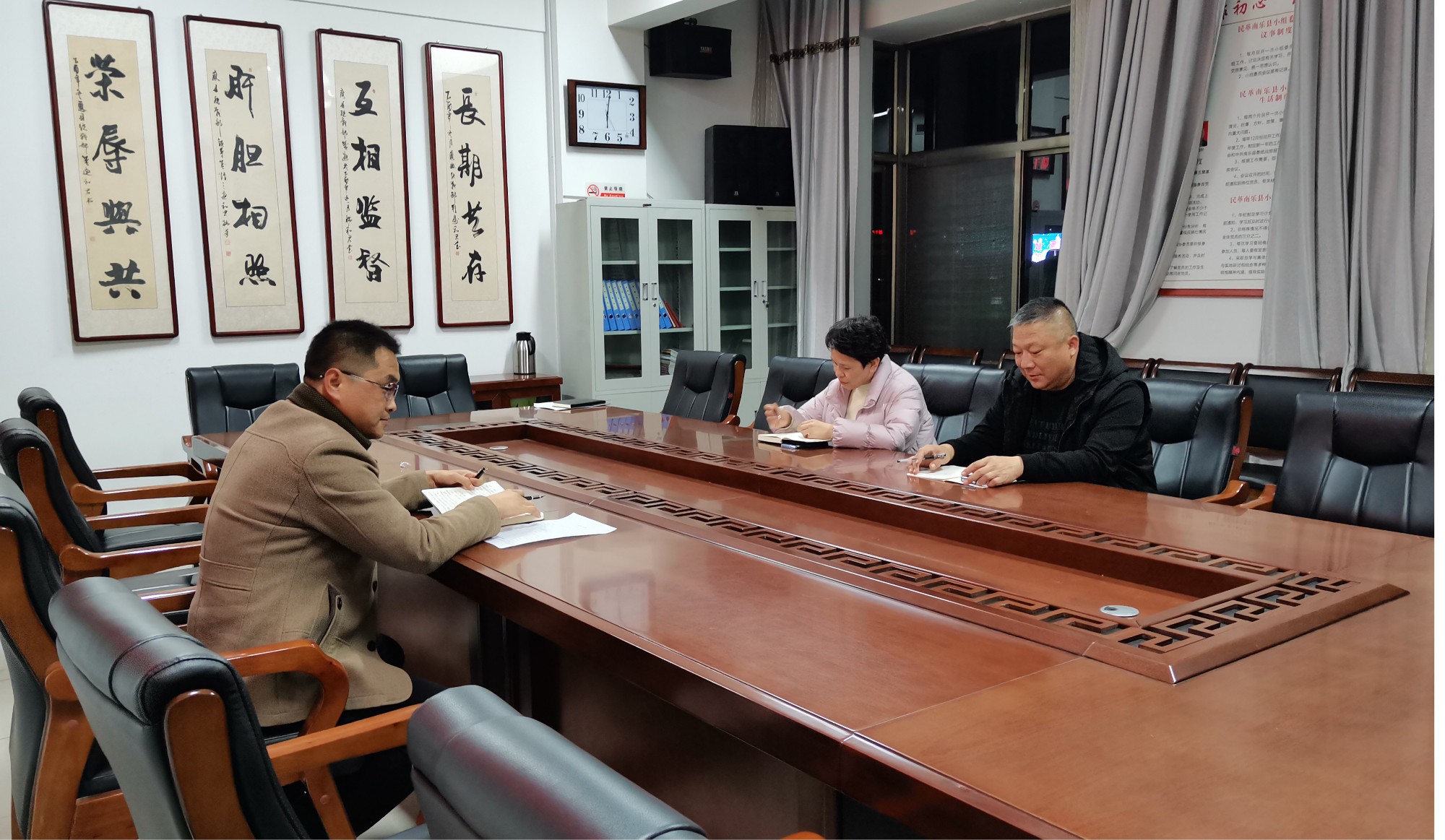 南乐夜校讨论_副本.jpg 南乐夜校讨论_副本.jpg